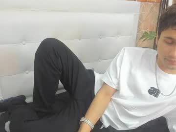 Buddy_Whitte Chaturbate stream image from June 24, 2025