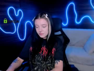 Evi_Angel Chaturbate stream image from June 24, 2025