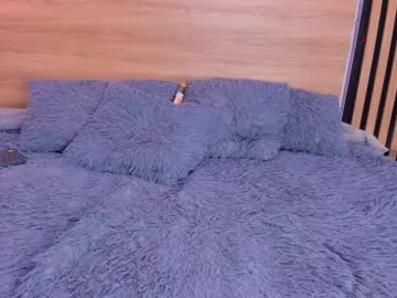 Julietahazze Chaturbate stream image from June 24, 2025