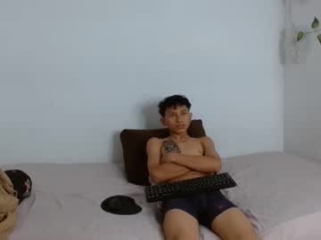 Andrew_Thomsom Chaturbate stream image from June 24, 2025