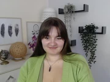 Julie_Extasy Chaturbate stream image from June 24, 2025