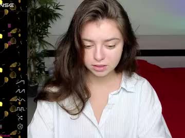 Milania_Hot_Foxy stream image from June 24, 2025