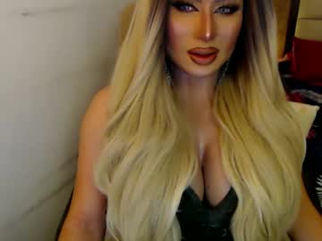 Misskyliexbarbie Chaturbate stream image from June 24, 2025