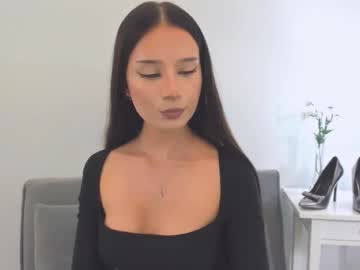 Emilycharming Chaturbate stream image from June 24, 2025