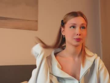 April_Blush Chaturbate stream image from June 24, 2025