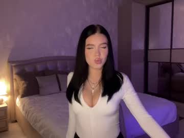 Mistress_Of_Hearts Chaturbate stream image from June 24, 2025