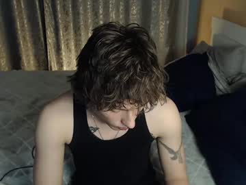 Axxxturel Chaturbate stream image from June 24, 2025