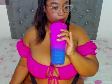 Ninagrey03 Chaturbate stream image from June 24, 2025