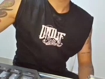 Enjoytony Chaturbate stream image from June 25, 2025