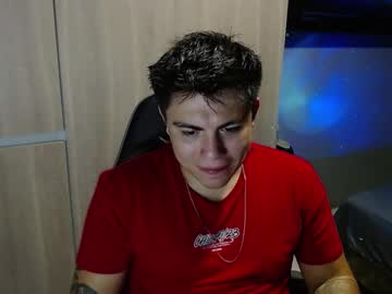 Molimoli08 Chaturbate stream image from June 25, 2025