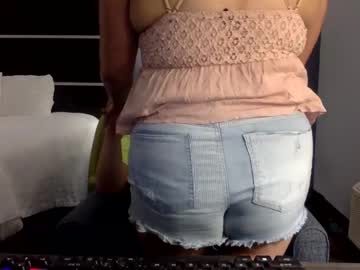 Milfanator21 Chaturbate stream image from June 25, 2025