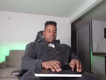 Rogger_Physique Chaturbate stream image from June 25, 2025