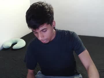 Khevinlopezonig Chaturbate stream image from June 25, 2025