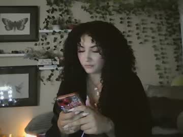 Yourdina Chaturbate stream image from June 25, 2025