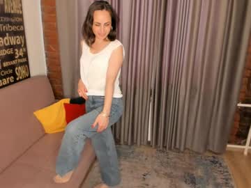 Zenn_Aera Chaturbate stream image from June 25, 2025