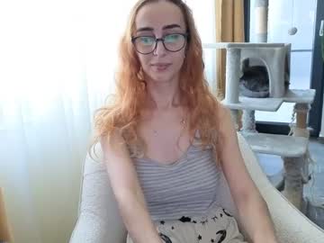 Hypefoxxx Chaturbate stream image from June 25, 2025