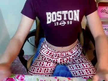 Lovelychescah Chaturbate stream image from June 25, 2025