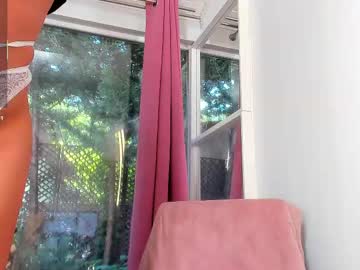 Mia__Milan Chaturbate stream image from June 25, 2025
