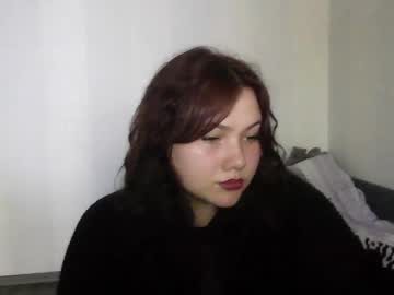 Kinderowi Chaturbate stream image from June 25, 2025