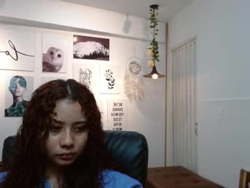 Mayamoira Chaturbate stream image from June 25, 2025