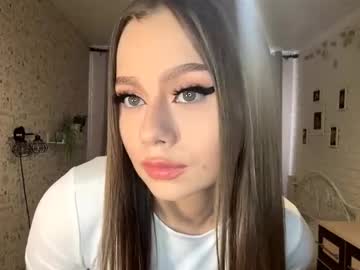 Doriscockroft Chaturbate stream image from June 25, 2025