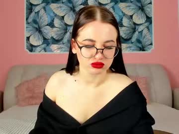 Trishaone Chaturbate stream image from June 25, 2025
