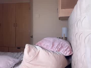 Bonniebloom Chaturbate stream image from June 25, 2025