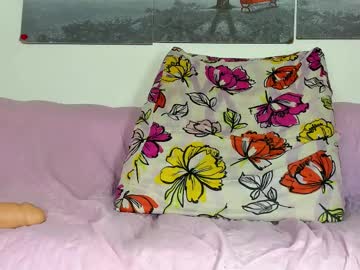 Kira_Mackenzie Chaturbate stream image from June 25, 2025