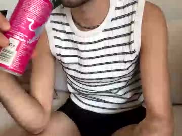 Tvdcumshov Chaturbate stream image from June 25, 2025