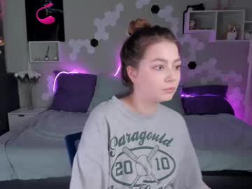 Jadegrande Chaturbate stream image from June 25, 2025