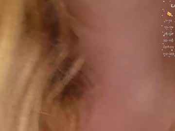 Salut_Love Chaturbate stream image from June 25, 2025