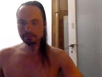 Walking_Rainbow Chaturbate stream image from June 25, 2025