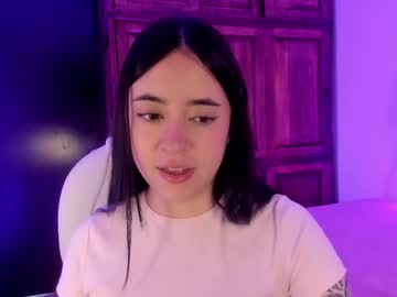 Alicee_2 Chaturbate stream image from June 25, 2025