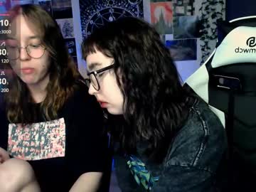 Julscinamon Chaturbate stream image from June 25, 2025
