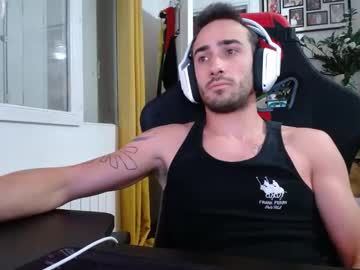Hotwolffy Chaturbate stream image from June 25, 2025