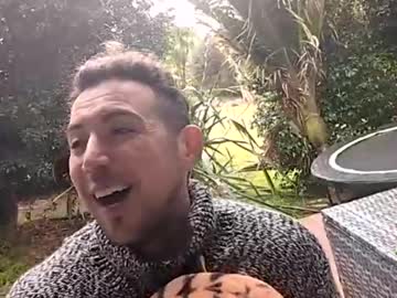 Emilioliolio Chaturbate stream image from June 25, 2025