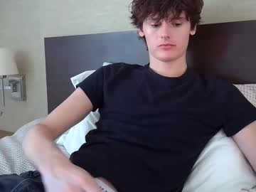 Sensualalien Chaturbate stream image from June 25, 2025