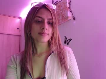 Miacollings1 Chaturbate stream image from June 25, 2025