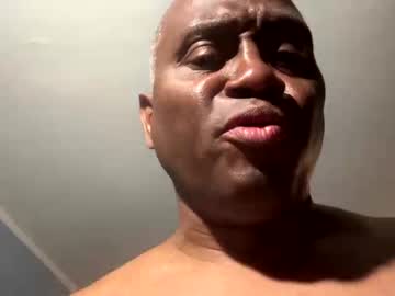 Gmandingo1 Chaturbate stream image from June 26, 2025
