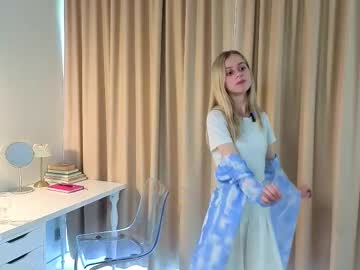 Edinacooling Chaturbate stream image from June 26, 2025