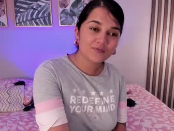Mia_Traveluxe Chaturbate stream image from June 26, 2025