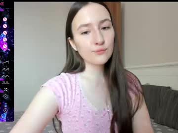 Pingviluly Chaturbate stream image from June 26, 2025