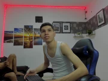 Andrew_2811 Chaturbate stream image from June 26, 2025