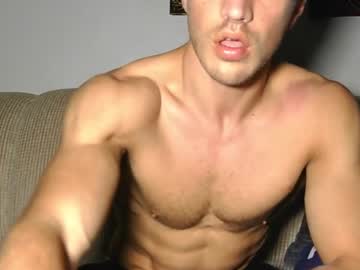 Thelincolngrey Chaturbate stream image from June 26, 2025