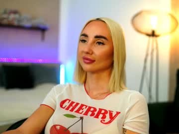 Blondiefromtheblock Chaturbate stream image from June 26, 2025