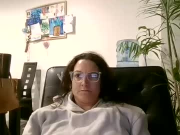 Clintness Chaturbate stream image from June 26, 2025