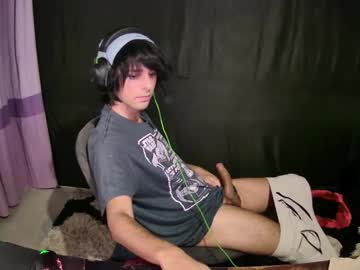 Kittykamkat Chaturbate stream image from June 26, 2025