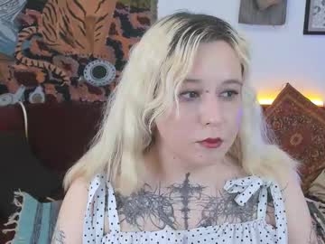 Tollimoll Chaturbate stream image from June 26, 2025