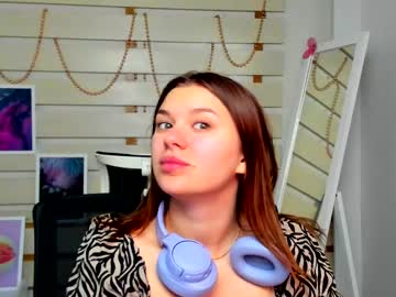 Monika_Youu Chaturbate stream image from June 26, 2025