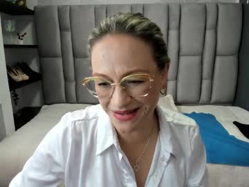 Charlot_Milf Chaturbate stream image from June 26, 2025